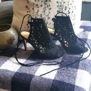 Gianni Bini backless tie up bootie